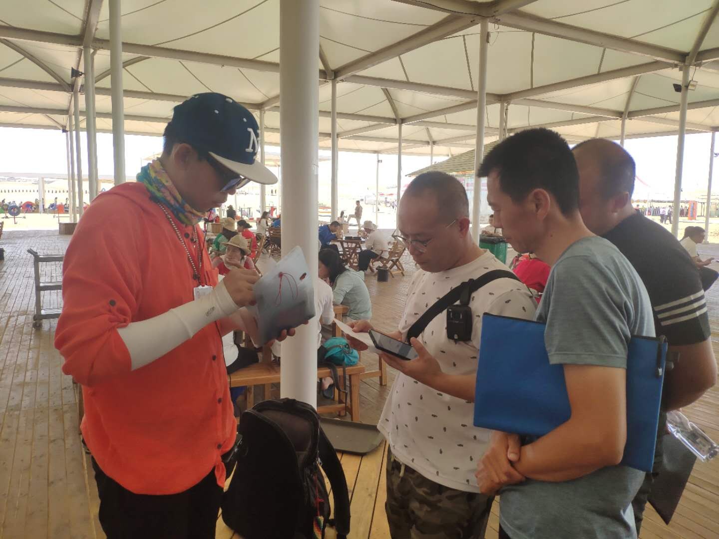 鄂尔多斯市文化市场综合执法局对我市部分旅游景区进行突击检查